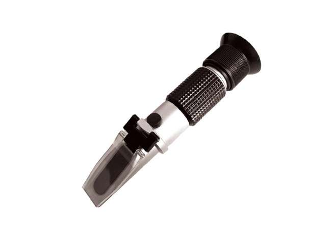 Refractometer